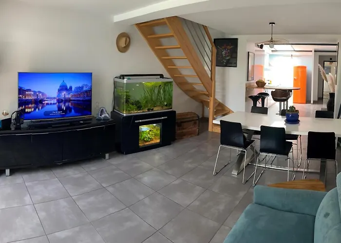 Casa vacanze Maison De Ville, Piscine, Jacuzzi Et Jardin Privé