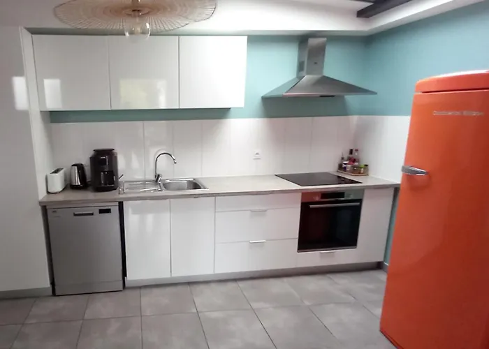 Casa vacanze Maison De Ville, Piscine, Jacuzzi Et Jardin Privé *